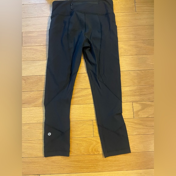 Lululemon Soul Cycle align capris- size 4, NWOT - Picture 3 of 3